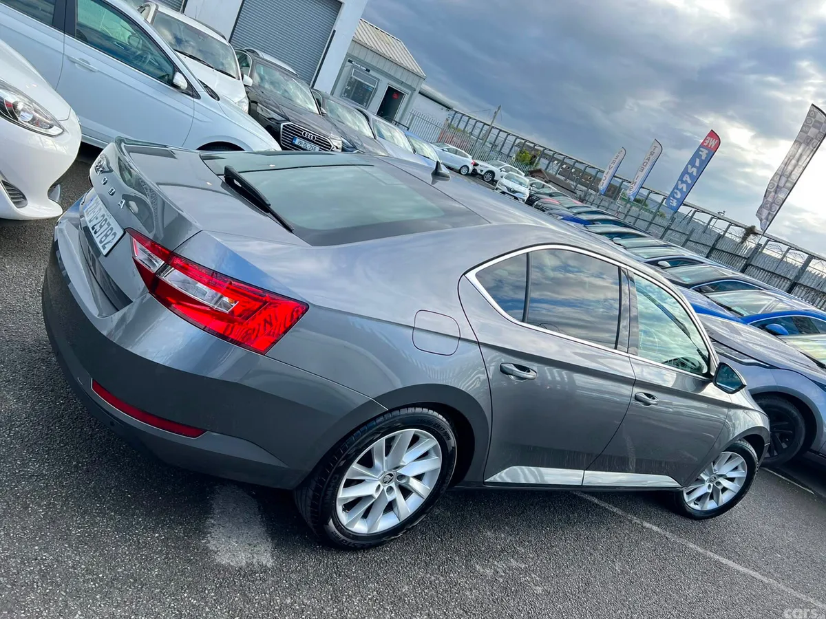 Skoda Superb Saloon, Diesel, 2022, Grey