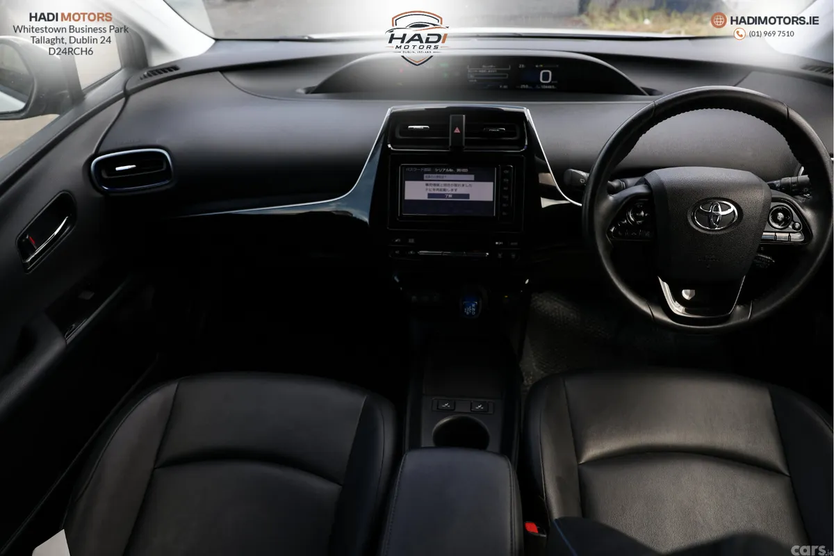 Toyota Prius Saloon, Petrol Hybrid, 2019, White
