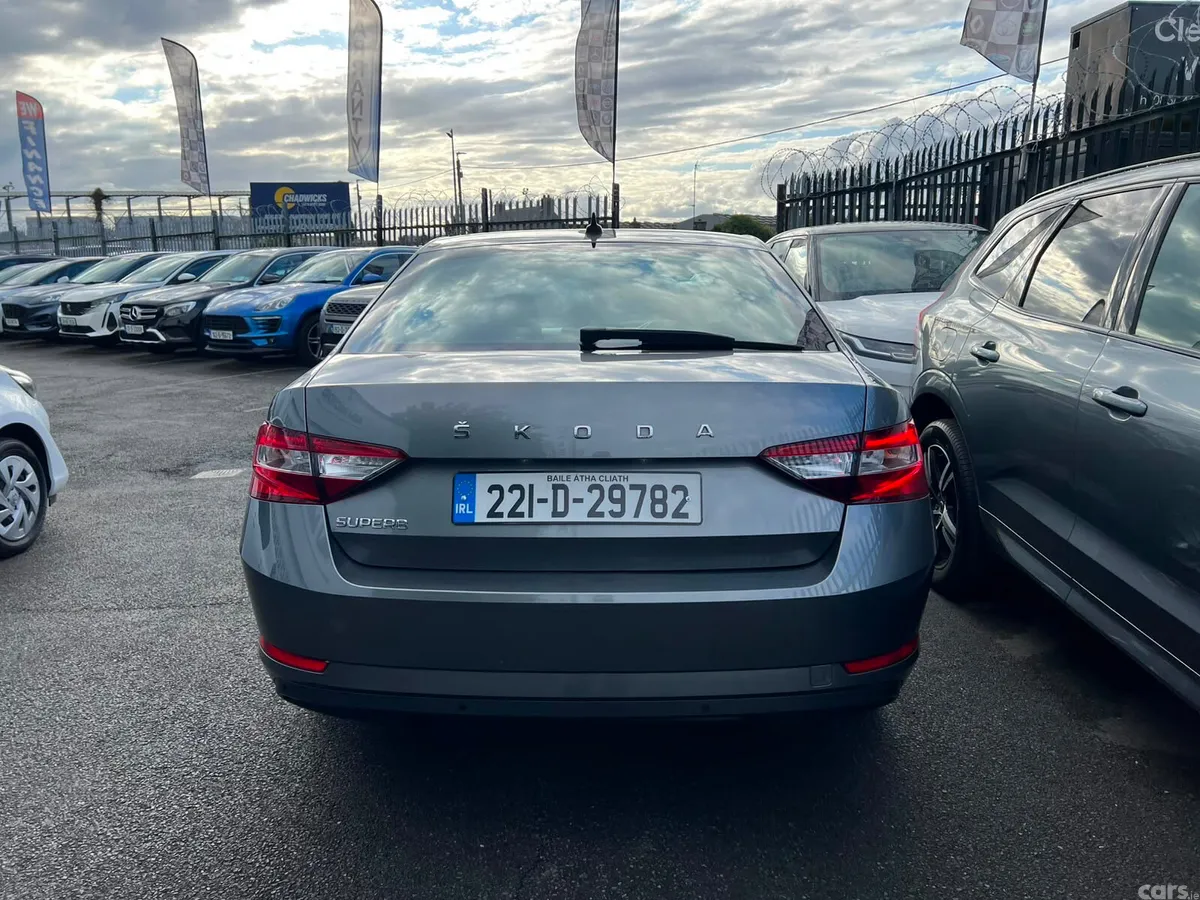 Skoda Superb Saloon, Diesel, 2022, Grey