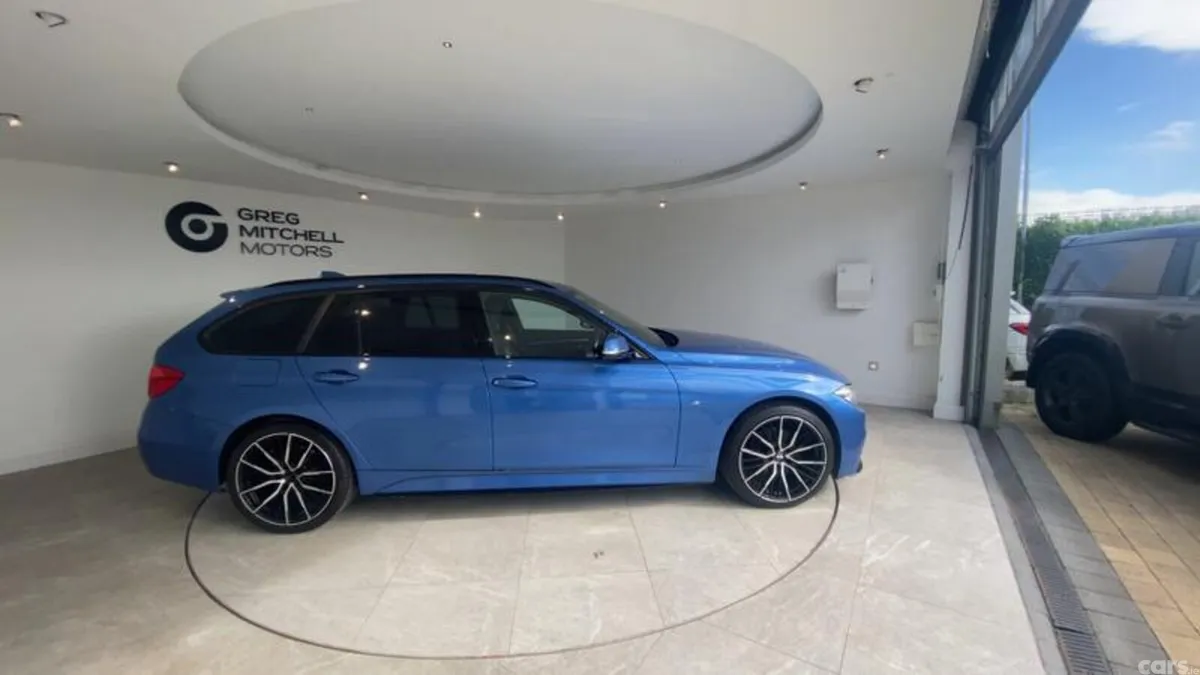BMW 3-Series Estate, Diesel, 2018, Blue