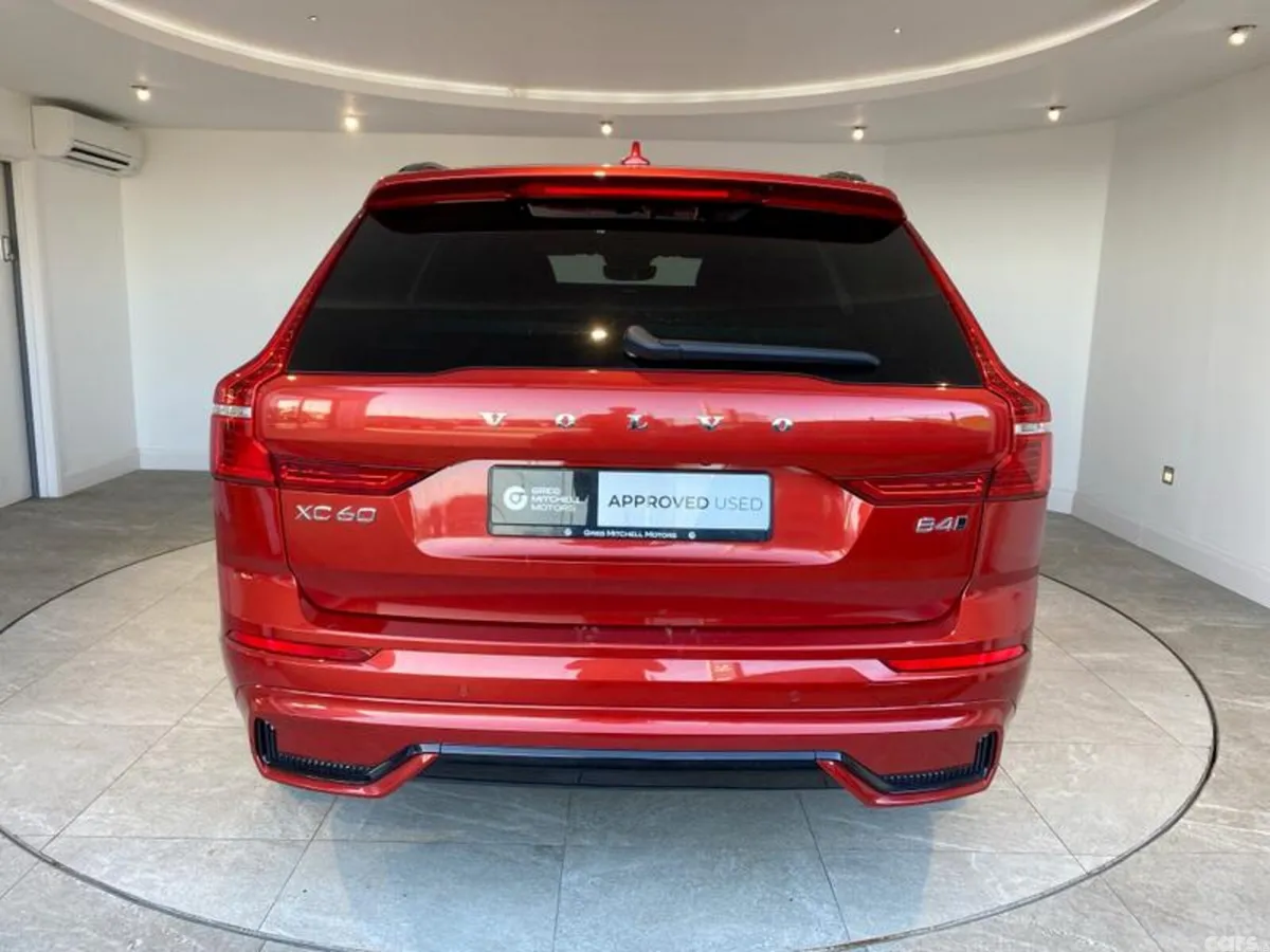 Volvo XC60 SUV, Diesel Hybrid, 2023, Red