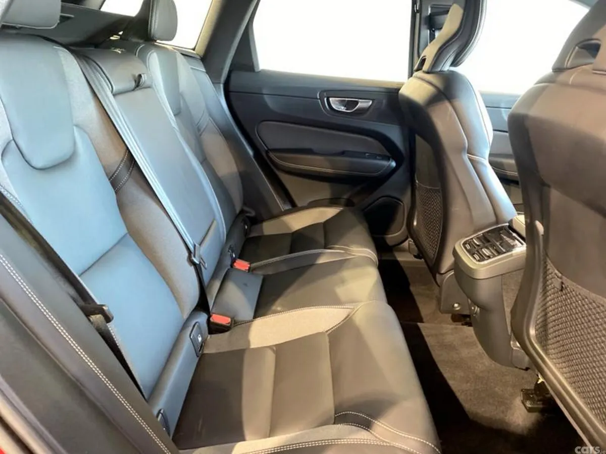 Volvo XC60 SUV, Diesel Hybrid, 2023, Red