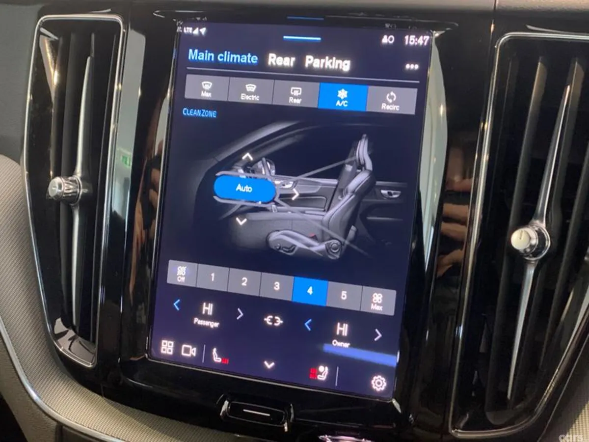Volvo XC60 SUV, Diesel Hybrid, 2023, Red