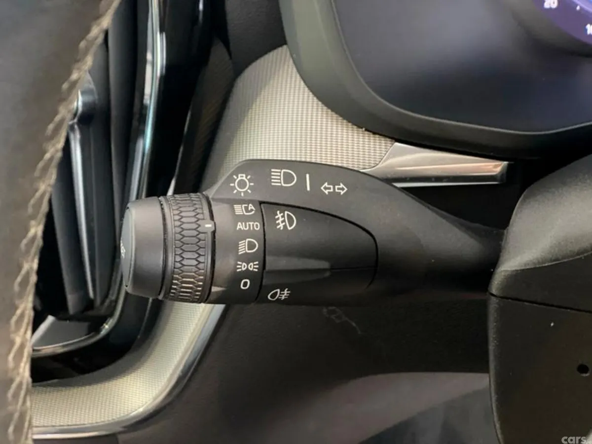 Volvo XC60 SUV, Diesel Hybrid, 2023, Red