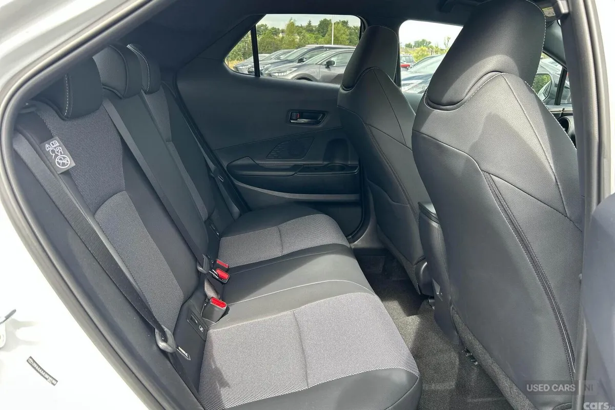 Toyota C-HR SUV, Petrol Hybrid, 2026, White