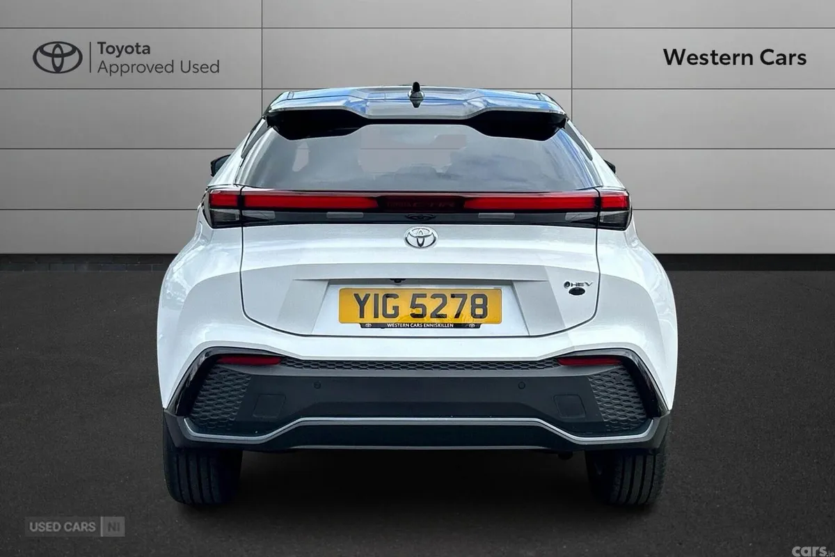 Toyota C-HR SUV, Petrol Hybrid, 2026, White