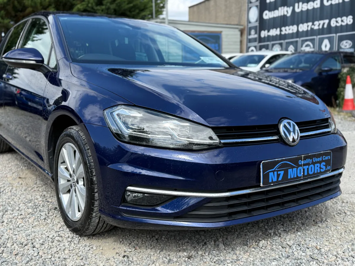 Volkswagen Golf Hatchback, Petrol, 2017, Navy
