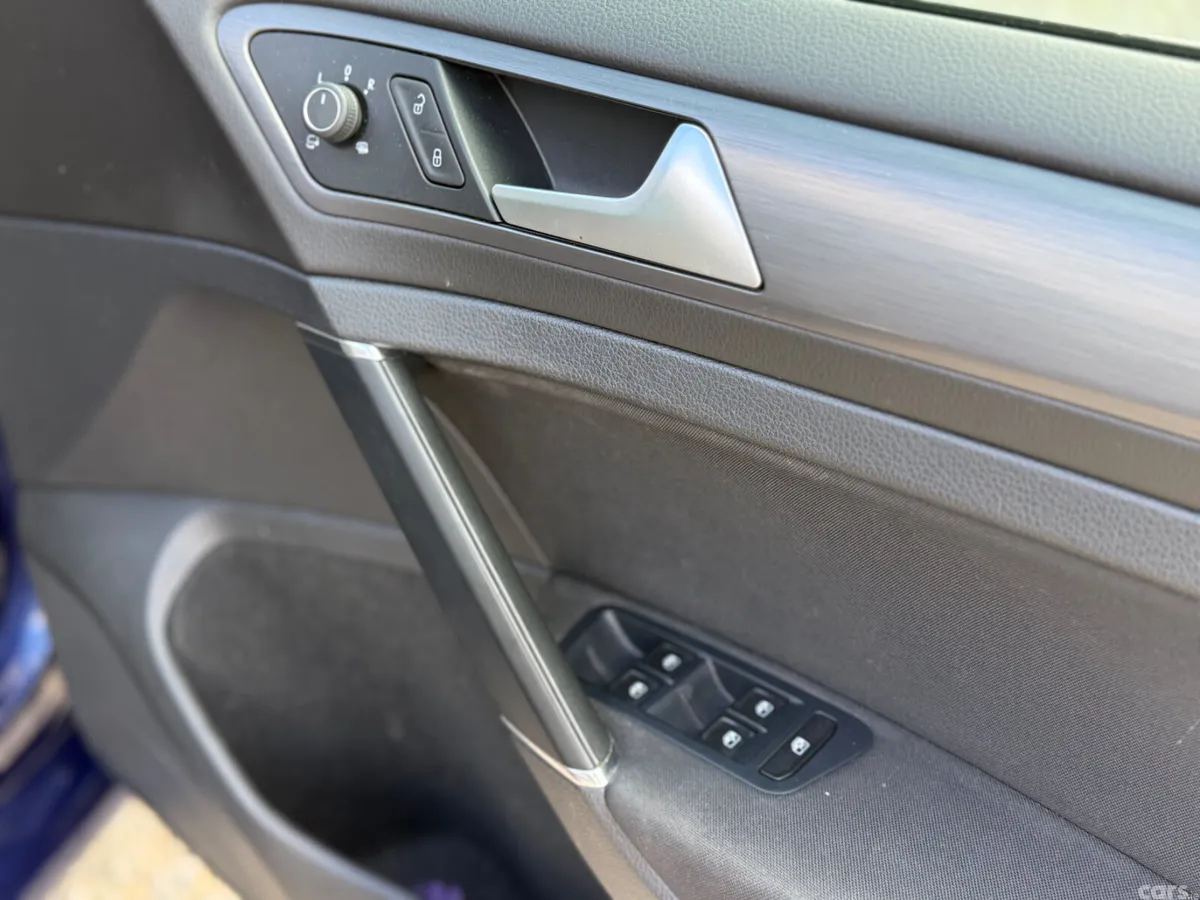 Volkswagen Golf Hatchback, Petrol, 2017, Navy