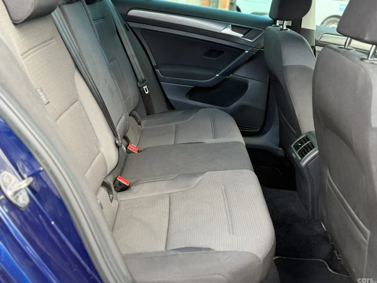 Volkswagen Golf Hatchback, Petrol, 2017, Navy