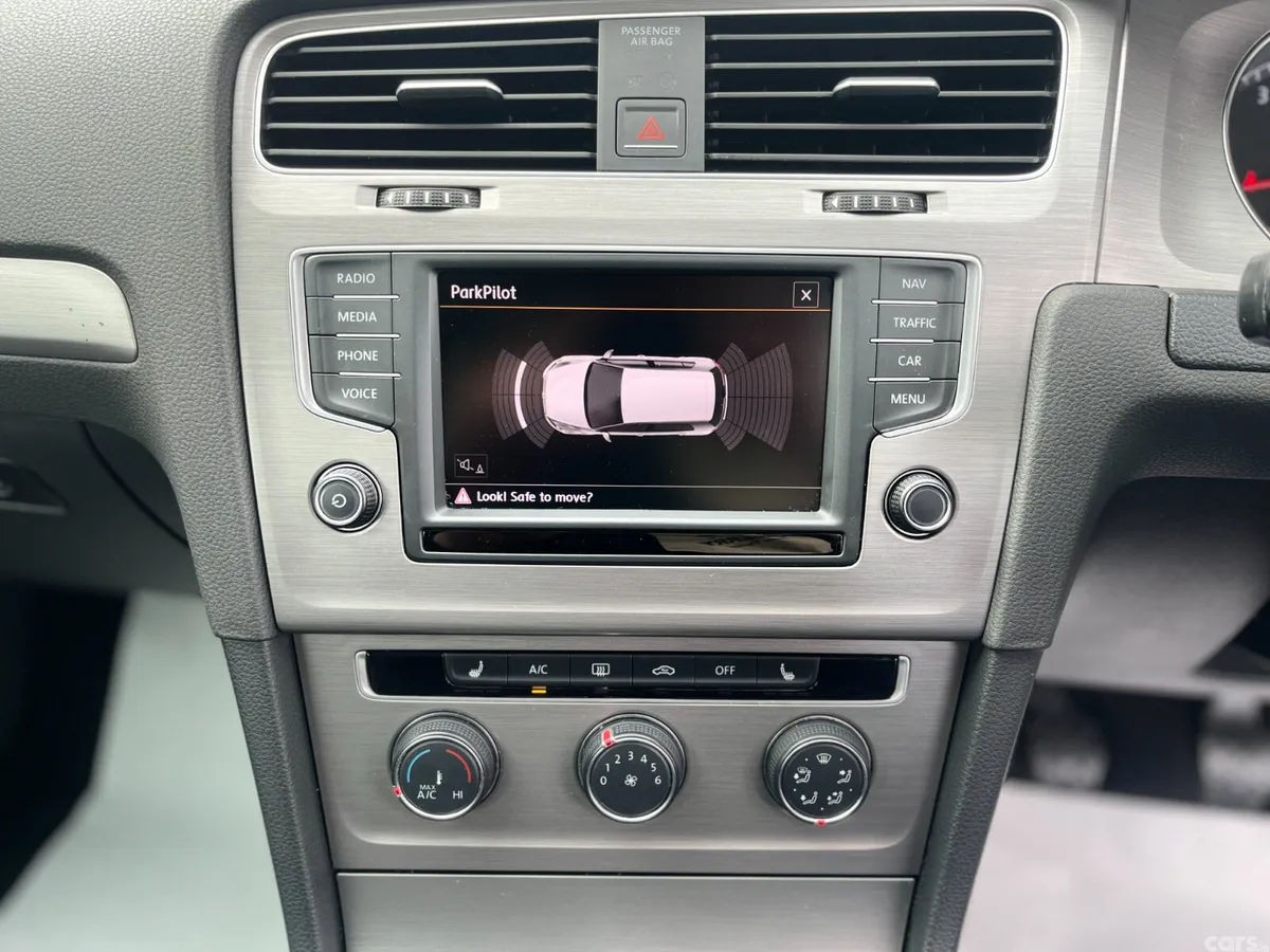 Volkswagen Golf Hatchback, Petrol, 2016, Silver