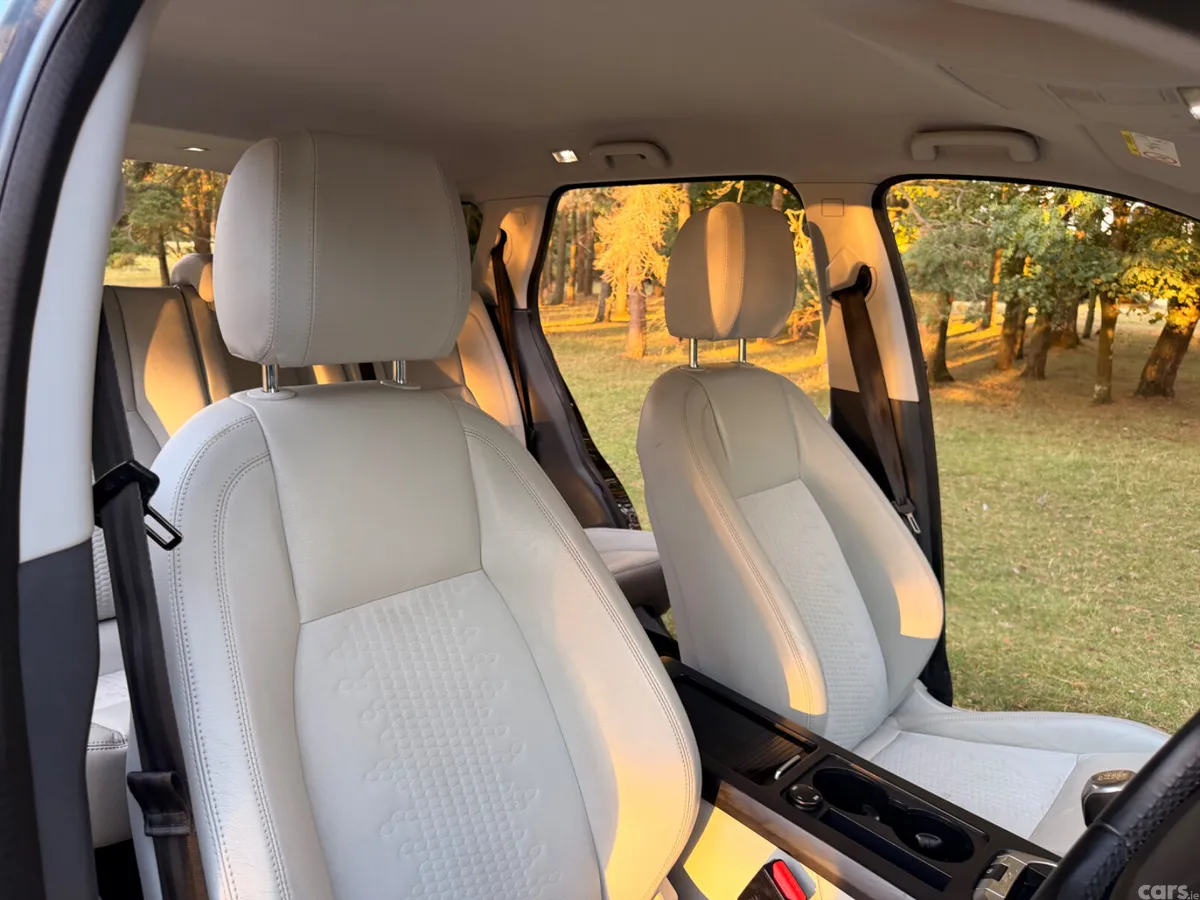 Land Rover Discovery Sport SUV, Diesel, 2019, Black
