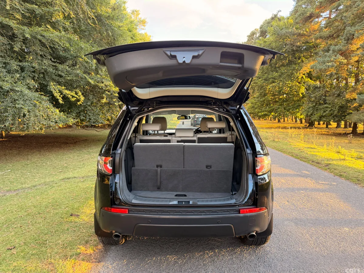 Land Rover Discovery Sport SUV, Diesel, 2019, Black