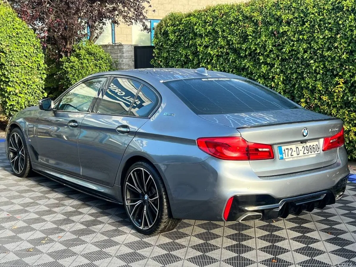 BMW 5-Series Saloon, Petrol Plug-in Hybrid, 2017, Grey