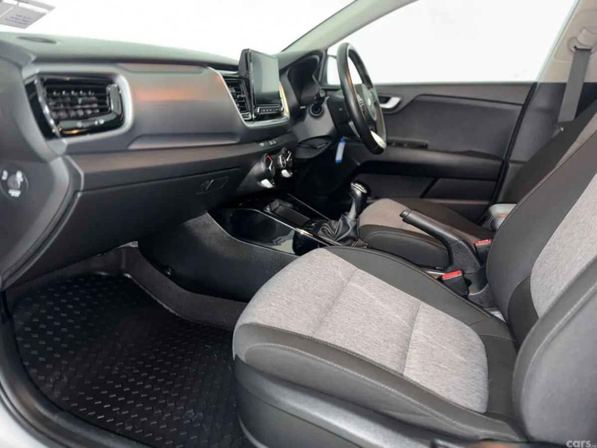 Kia Stonic Estate, Petrol, 2021, Grey