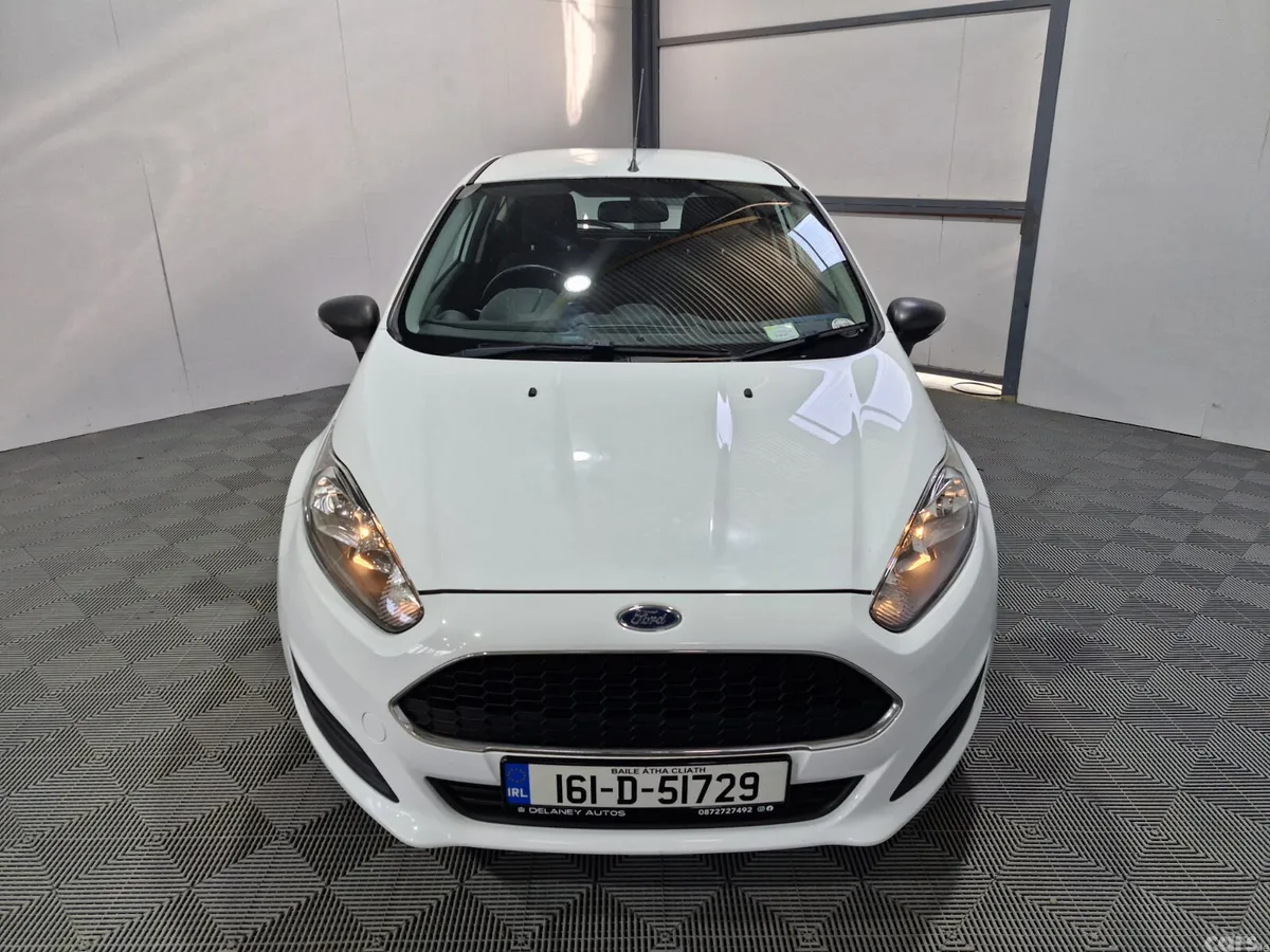 Ford Fiesta Hatchback, Petrol, 2016, White