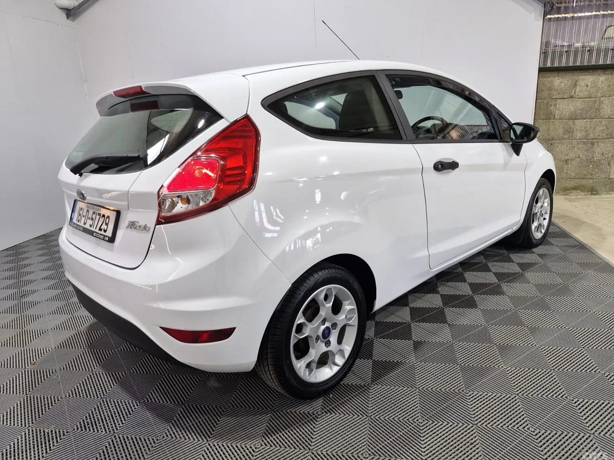 Ford Fiesta Hatchback, Petrol, 2016, White