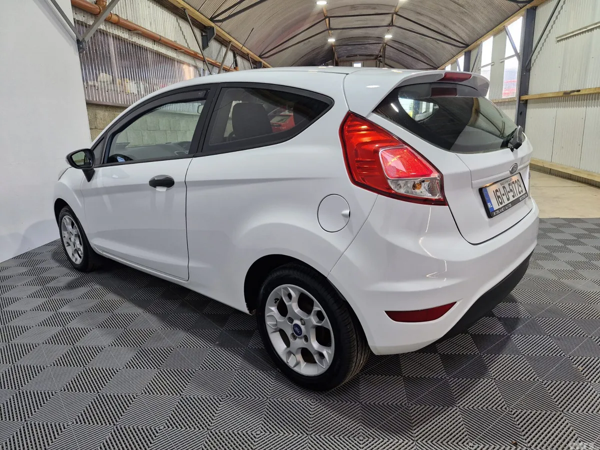 Ford Fiesta Hatchback, Petrol, 2016, White