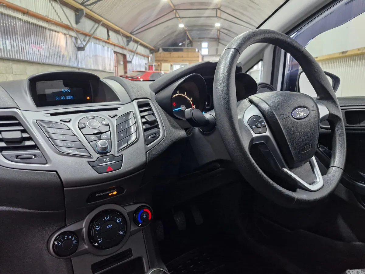 Ford Fiesta Hatchback, Petrol, 2016, White