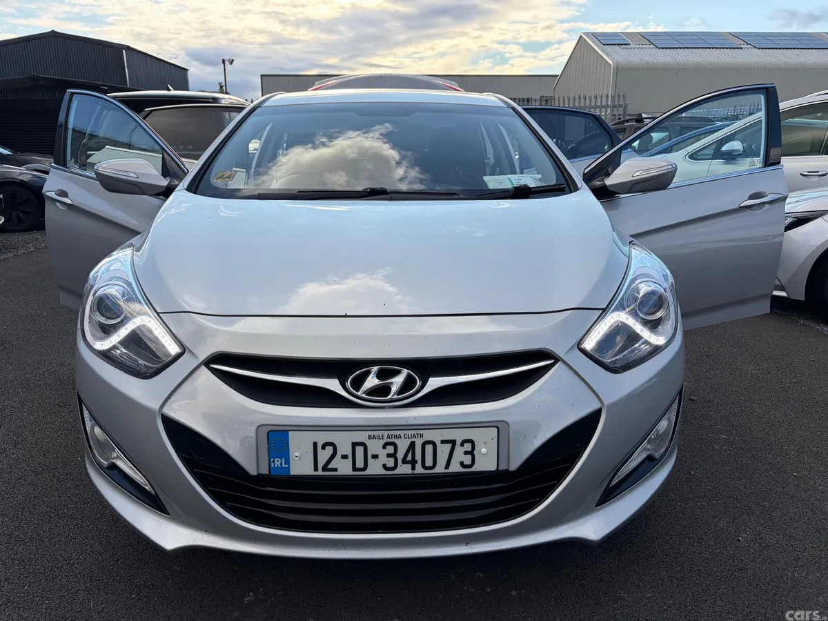 Hyundai i40 Saloon, Diesel, 2012, Silver