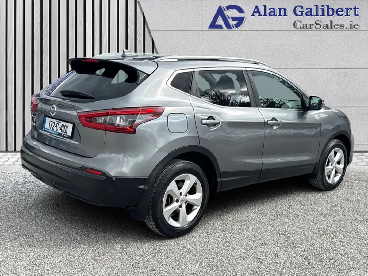 Nissan Qashqai MPV, Petrol, 2017, Grey