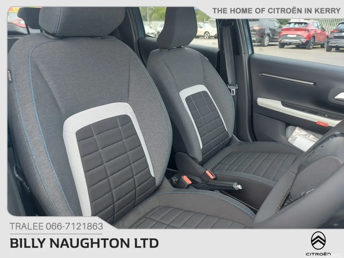 Citroen C3 Hatchback, Petrol, 2027, Blue
