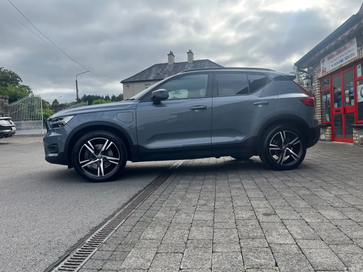 Volvo XC40 Estate, Petrol Hybrid, 2021, Grey