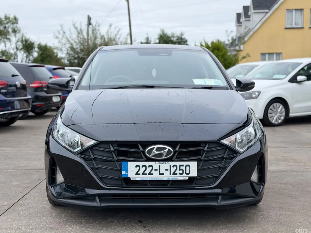 Hyundai i20 Hatchback, Petrol, 2022, Black