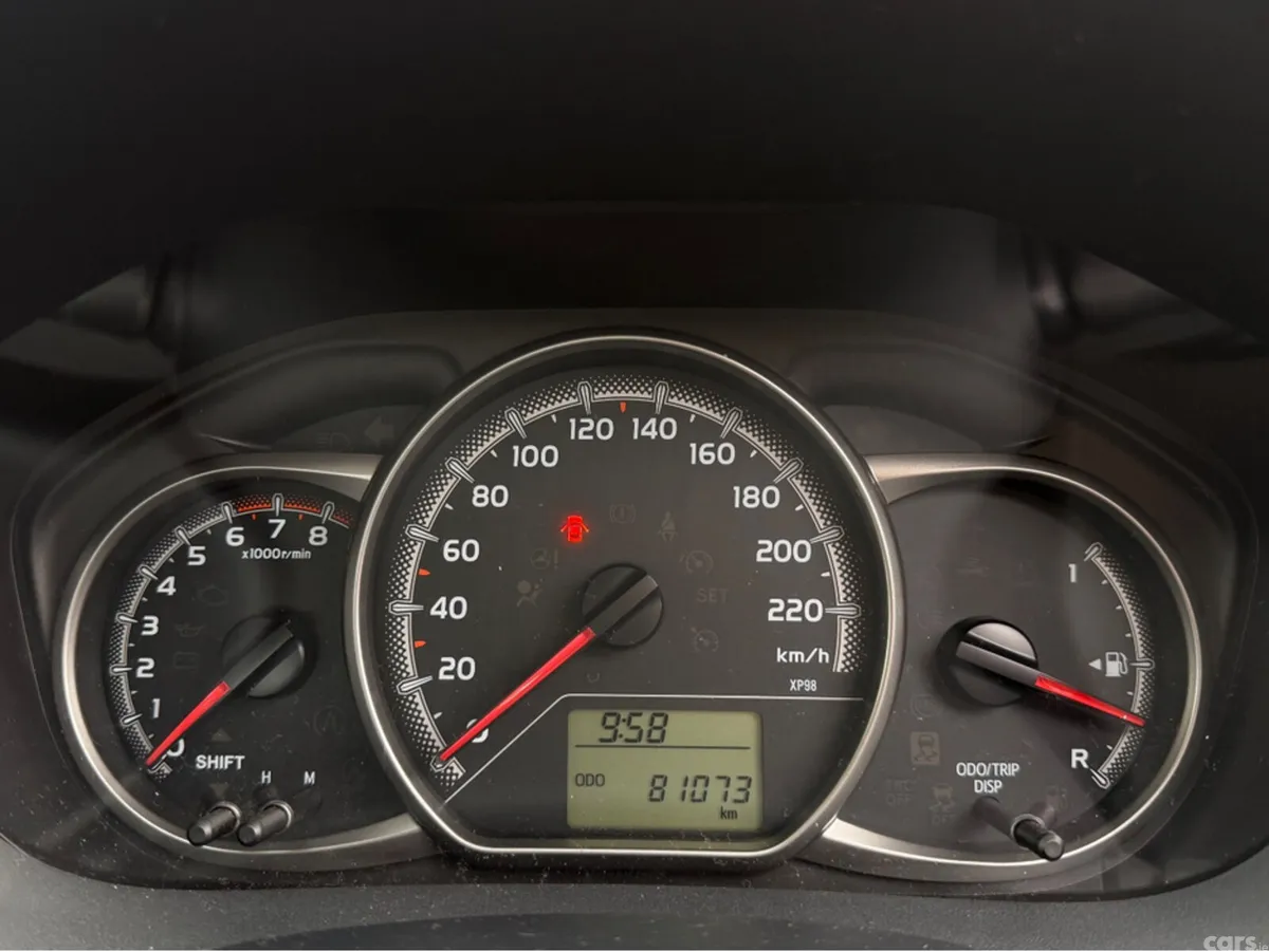 Toyota Yaris Hatchback, Petrol, 2016, Grey