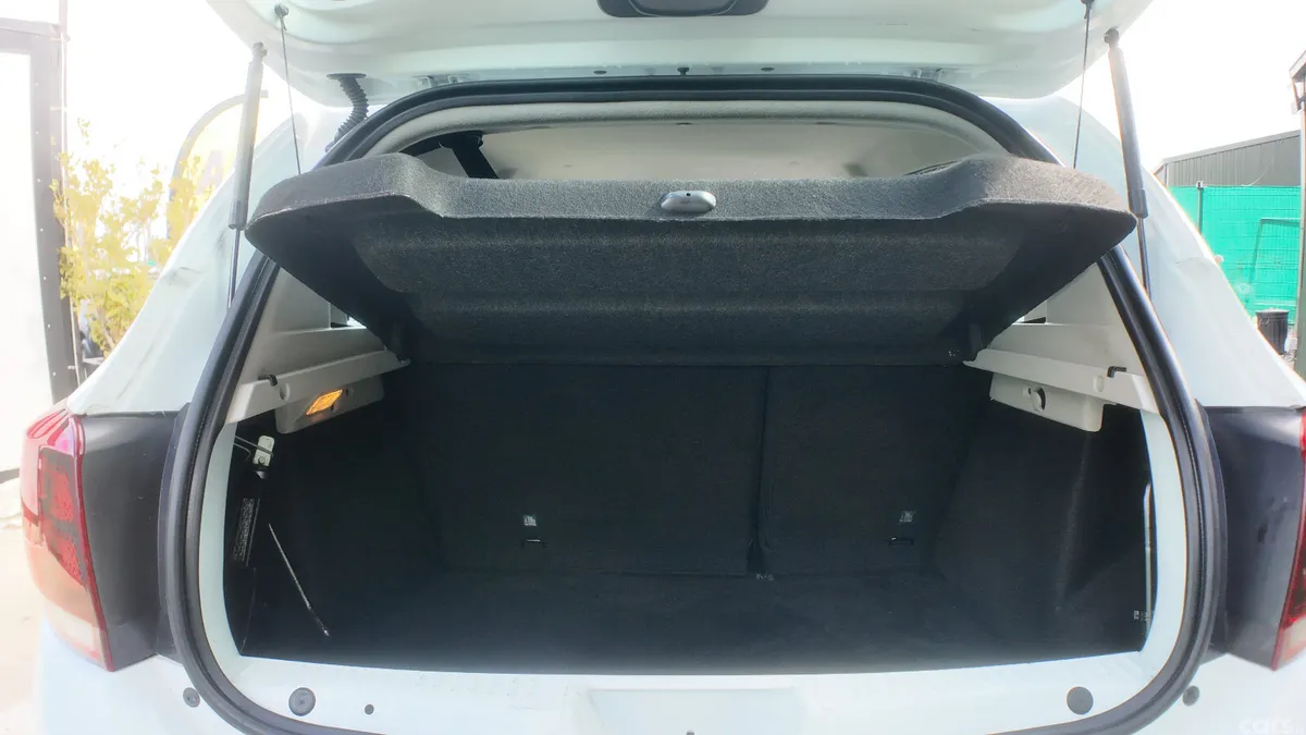 Dacia Sandero Stepway Hatchback, Diesel, 2019, White