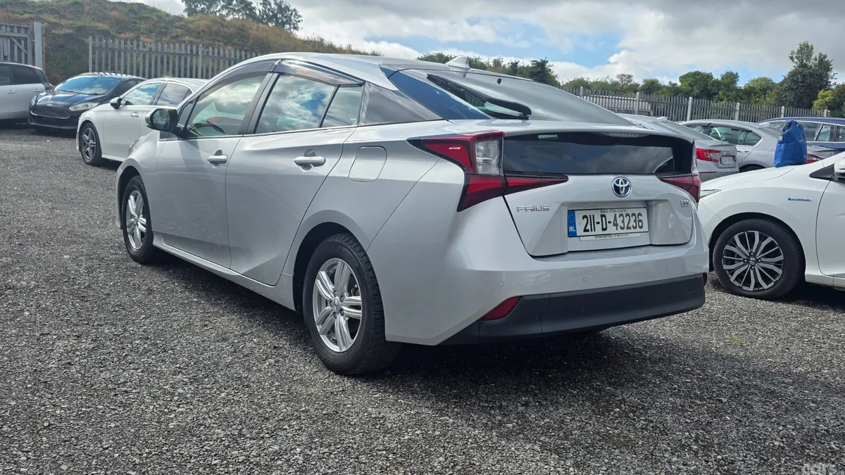 Toyota Prius Hatchback, Petrol Hybrid, 2021, Silver