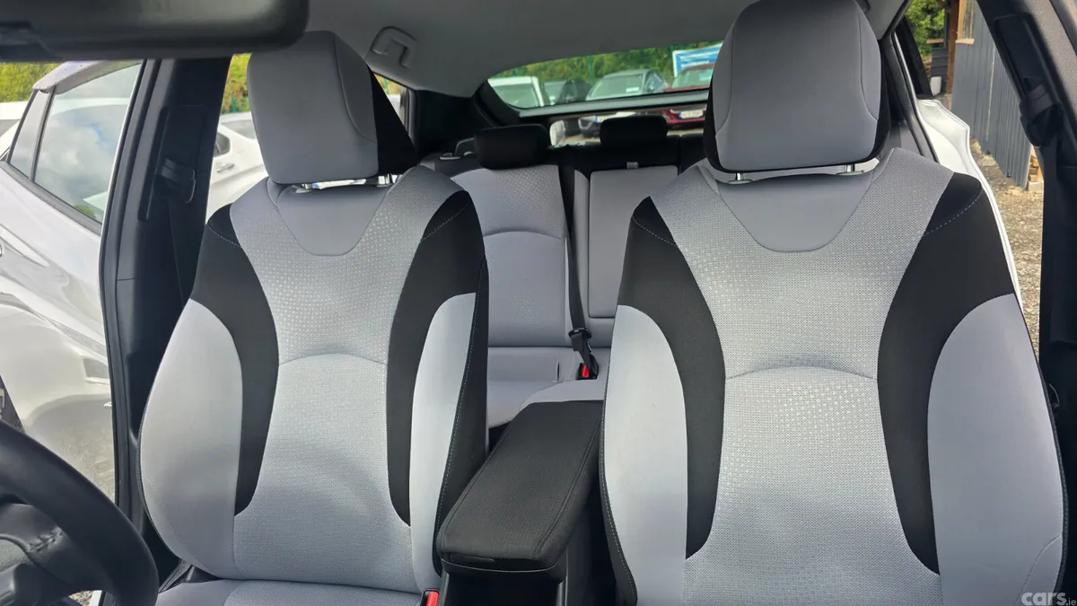 Toyota Prius Hatchback, Petrol Hybrid, 2021, Silver
