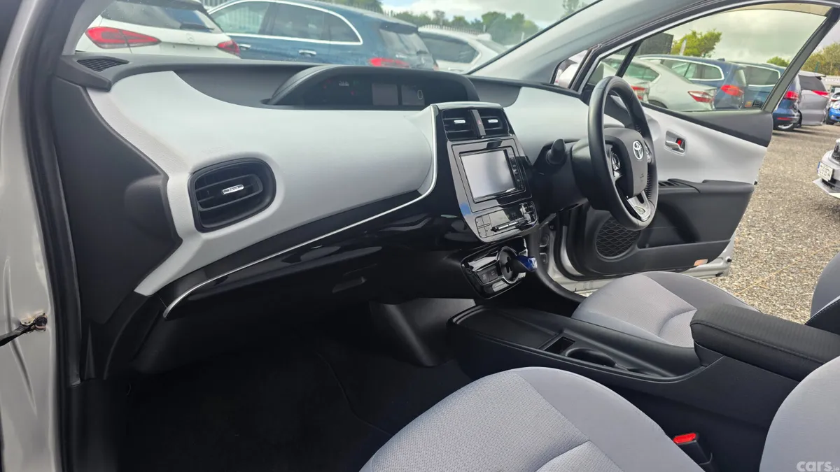 Toyota Prius Hatchback, Petrol Hybrid, 2021, Silver