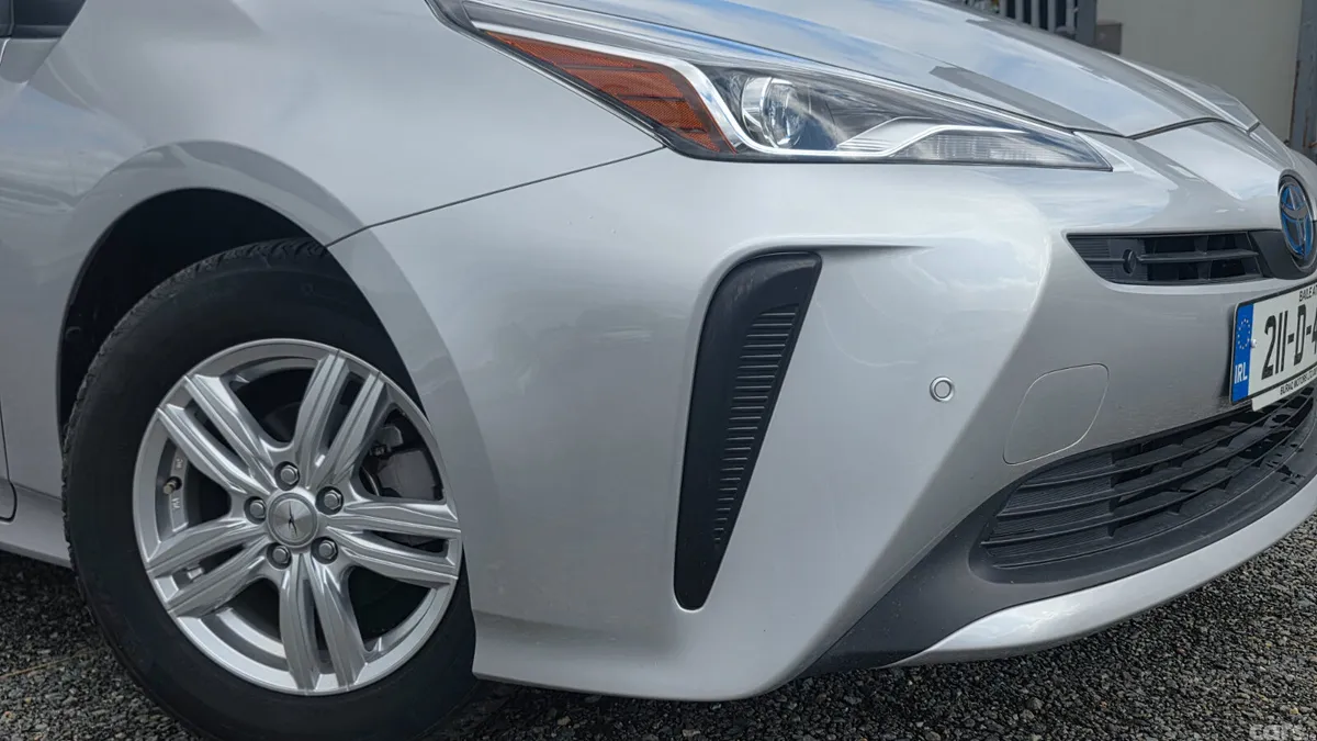 Toyota Prius Hatchback, Petrol Hybrid, 2021, Silver