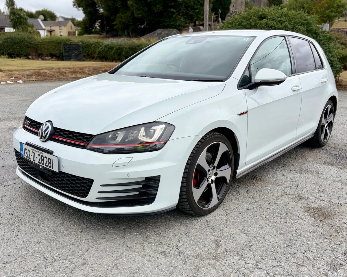Volkswagen Golf Hatchback, Petrol, 2013, White