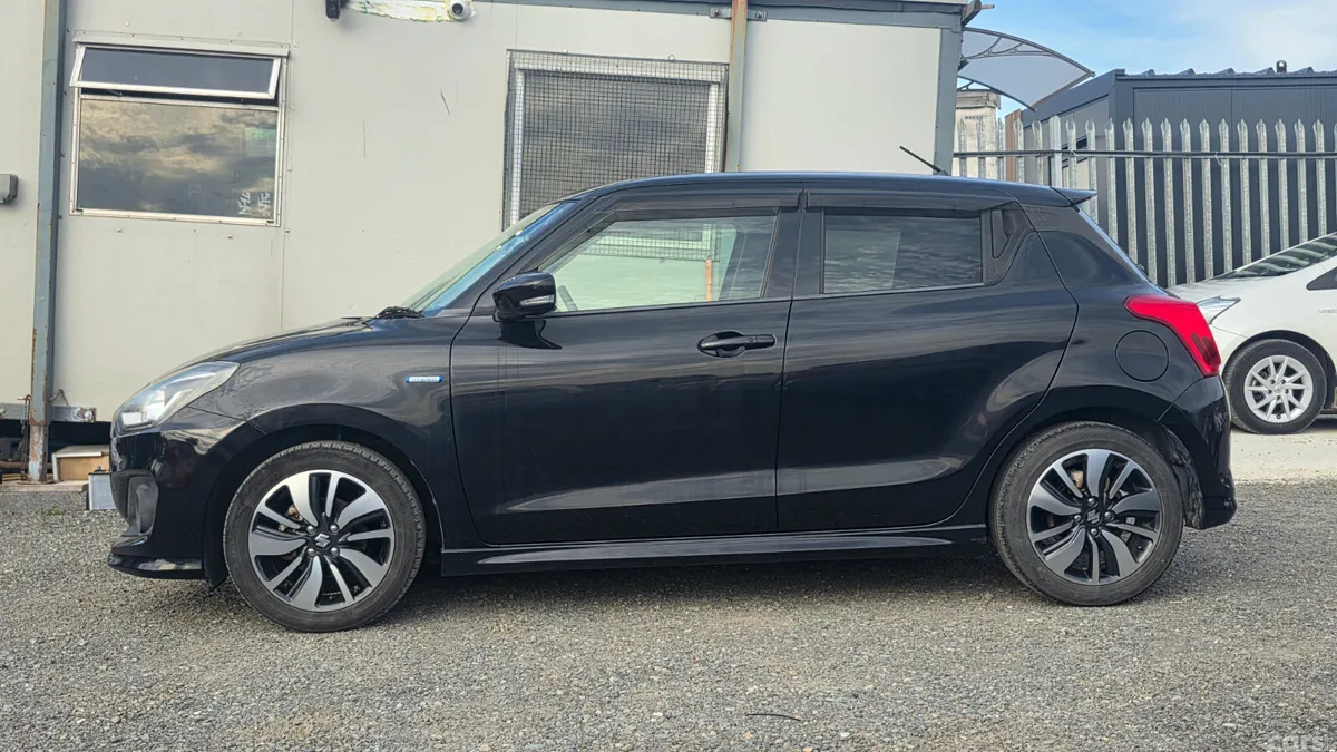 Suzuki Swift Hatchback, Petrol Hybrid, 2018, Black