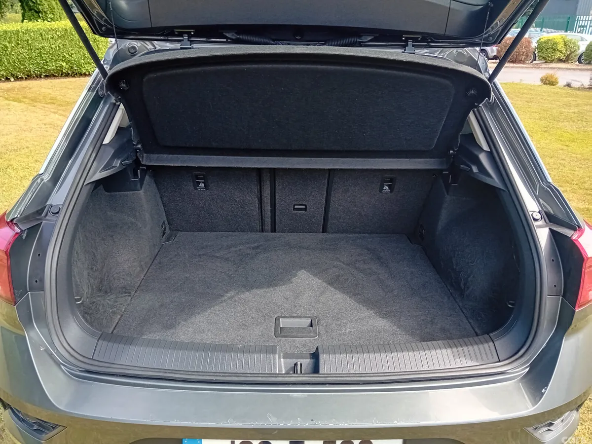 Volkswagen T-Roc SUV, Diesel, 2019, Grey