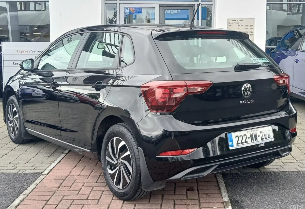 Volkswagen Polo Hatchback, Petrol, 2022, Black