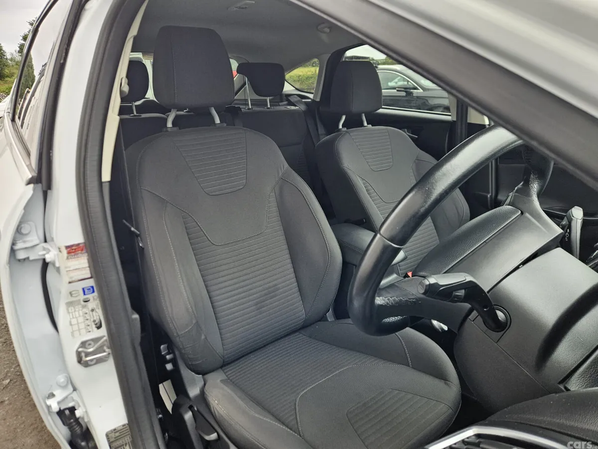 Ford Focus Hatchback, Diesel, 2017, White