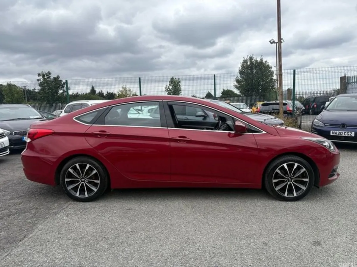 Hyundai i40 Saloon, Diesel, 2017, Red