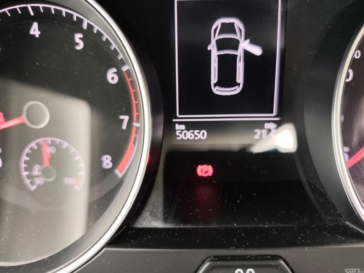 Volkswagen Golf Hatchback, Petrol, 2015, Silver