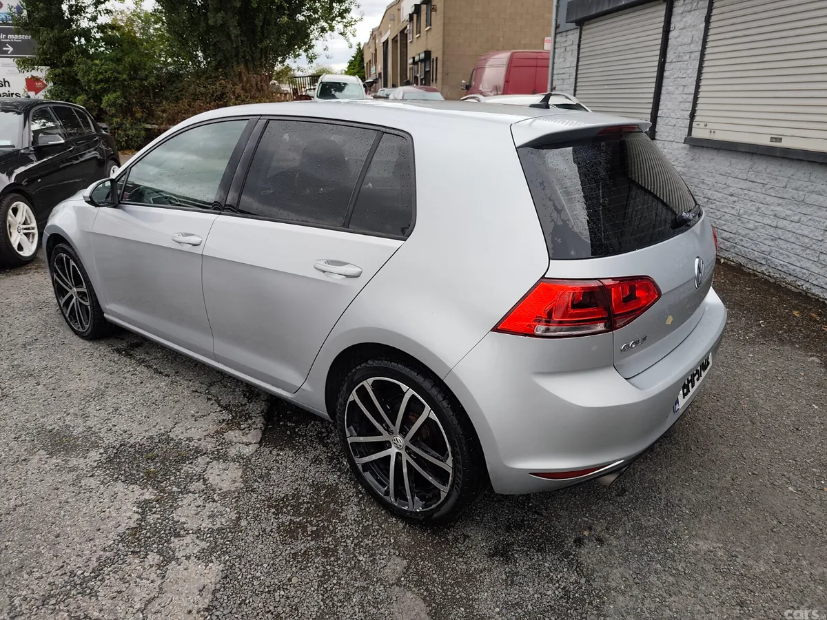 Volkswagen Golf Hatchback, Petrol, 2015, Silver