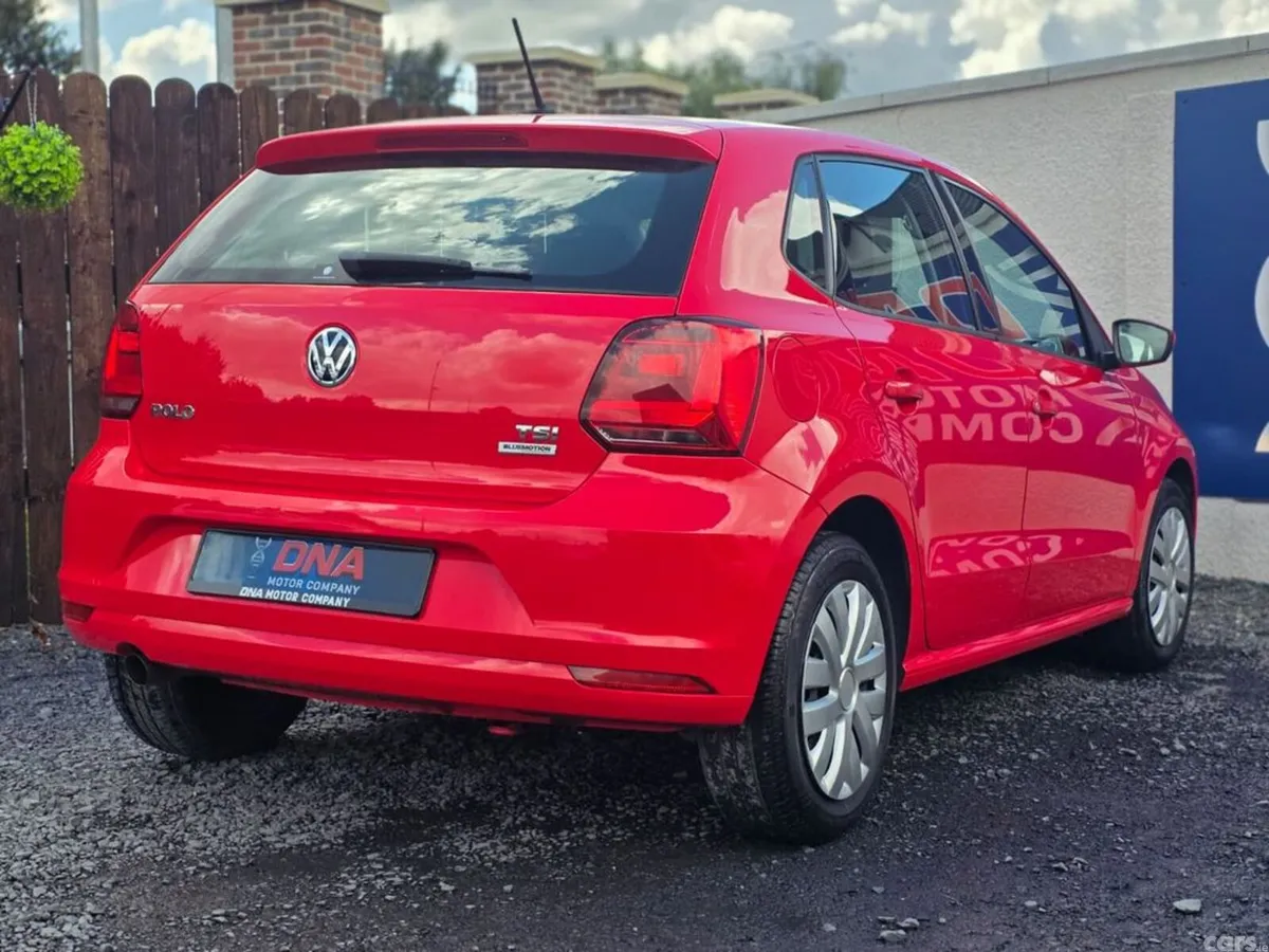 Volkswagen Polo Hatchback, Petrol, 2015, Red