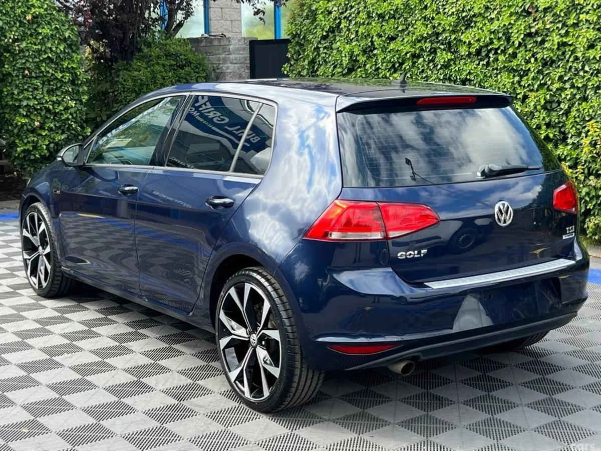 Volkswagen Golf Hatchback, Petrol, 2015, Blue
