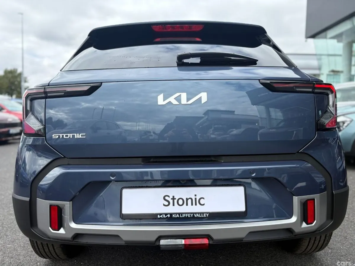 Kia Stonic Hatchback, Petrol, 2027, Blue