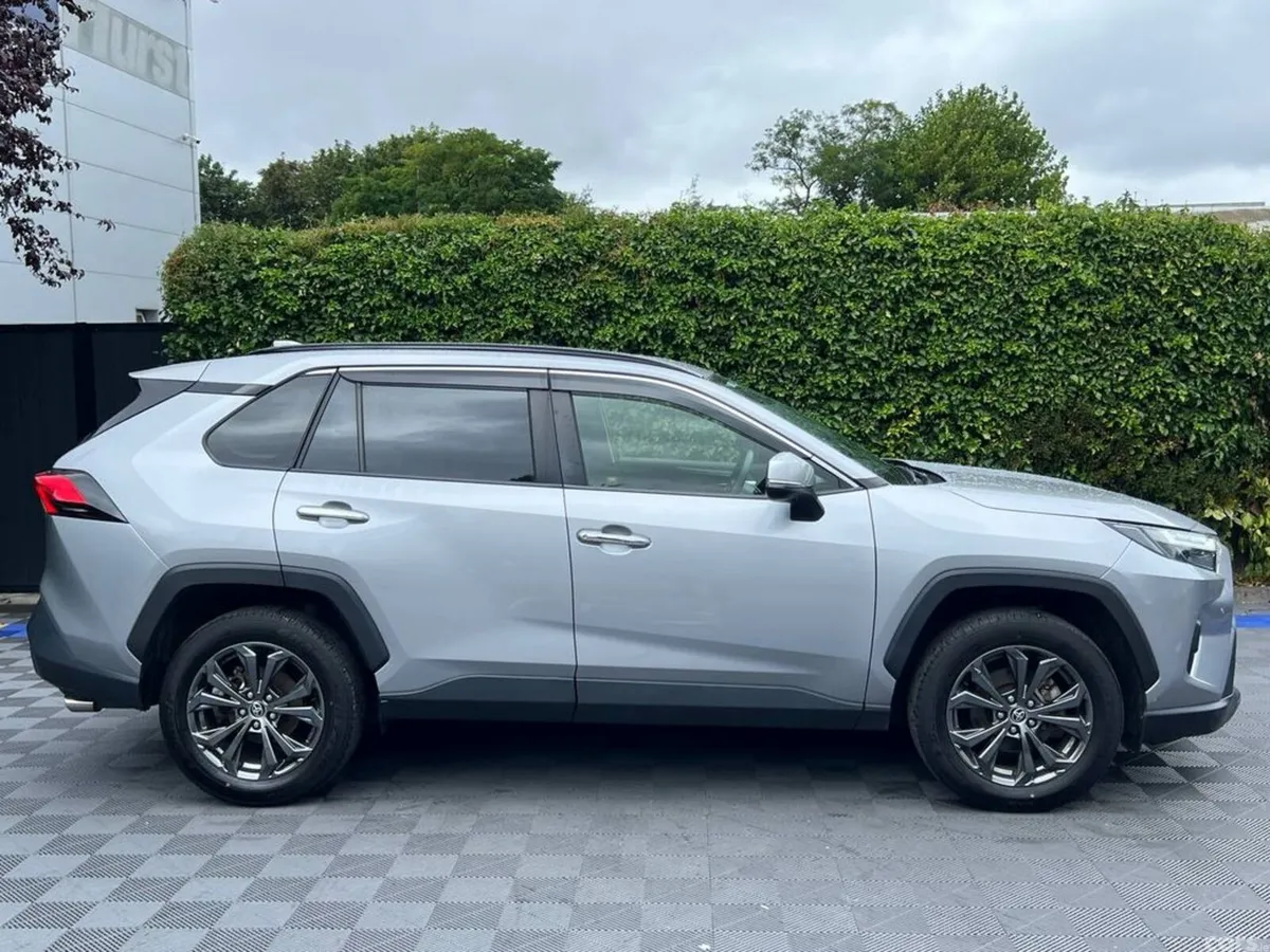 Toyota RAV4 SUV, Petrol Hybrid, 2023, Silver