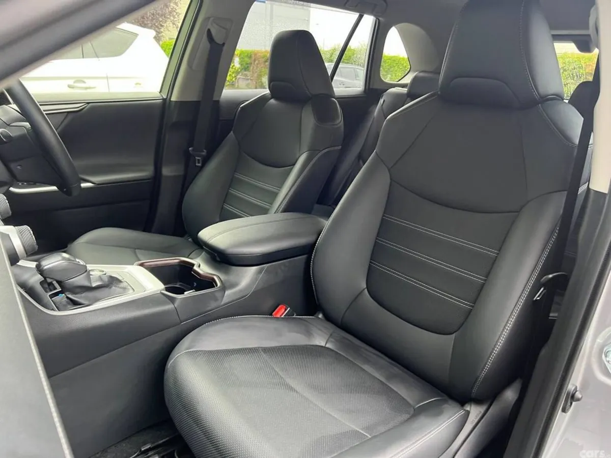 Toyota RAV4 SUV, Petrol Hybrid, 2023, Silver