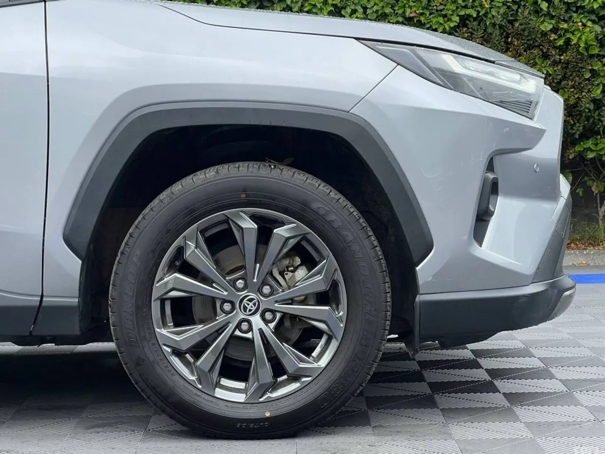 Toyota RAV4 SUV, Petrol Hybrid, 2023, Silver