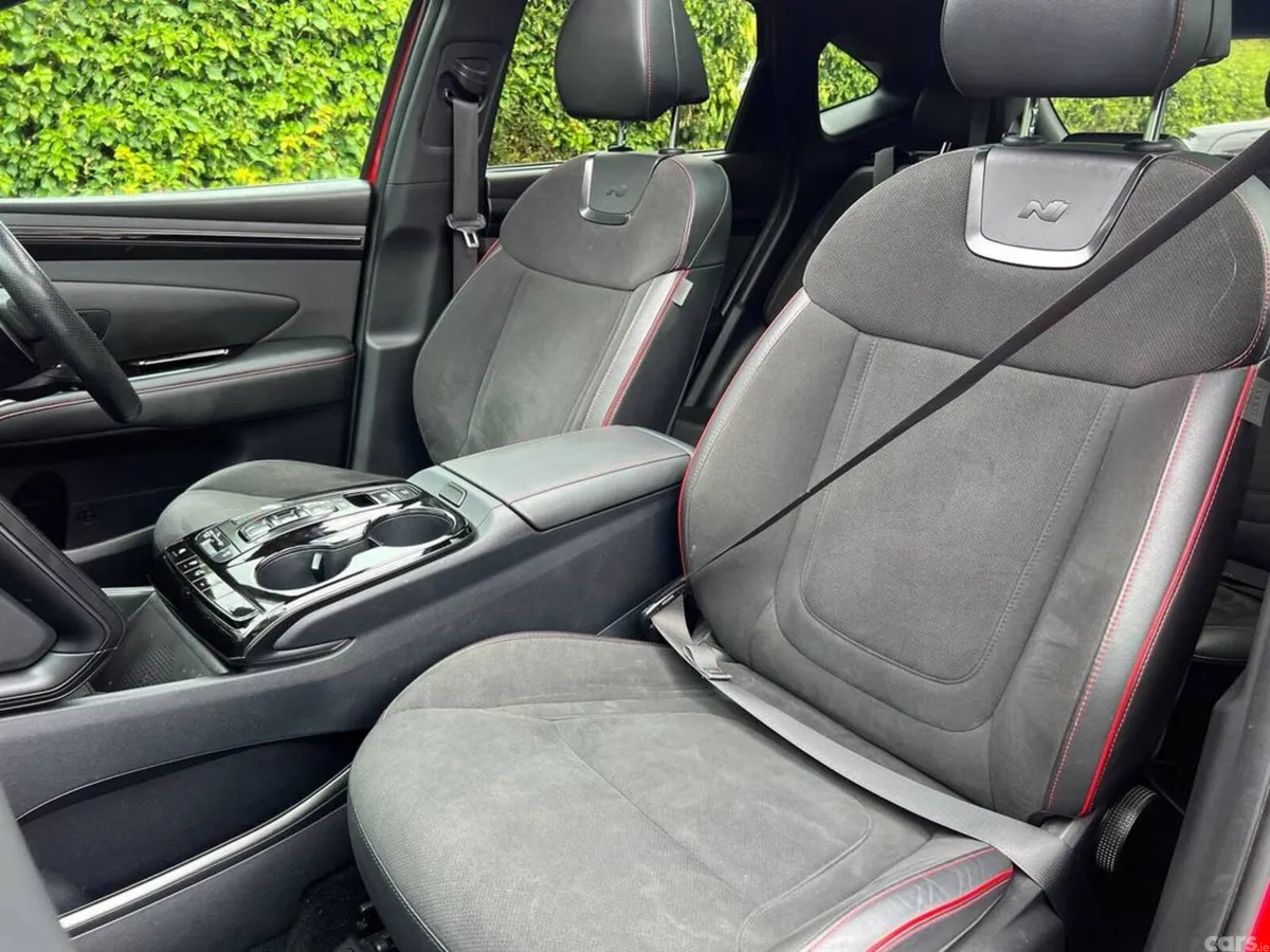 Hyundai Tucson SUV, Petrol Plug-in Hybrid, 2023, Red