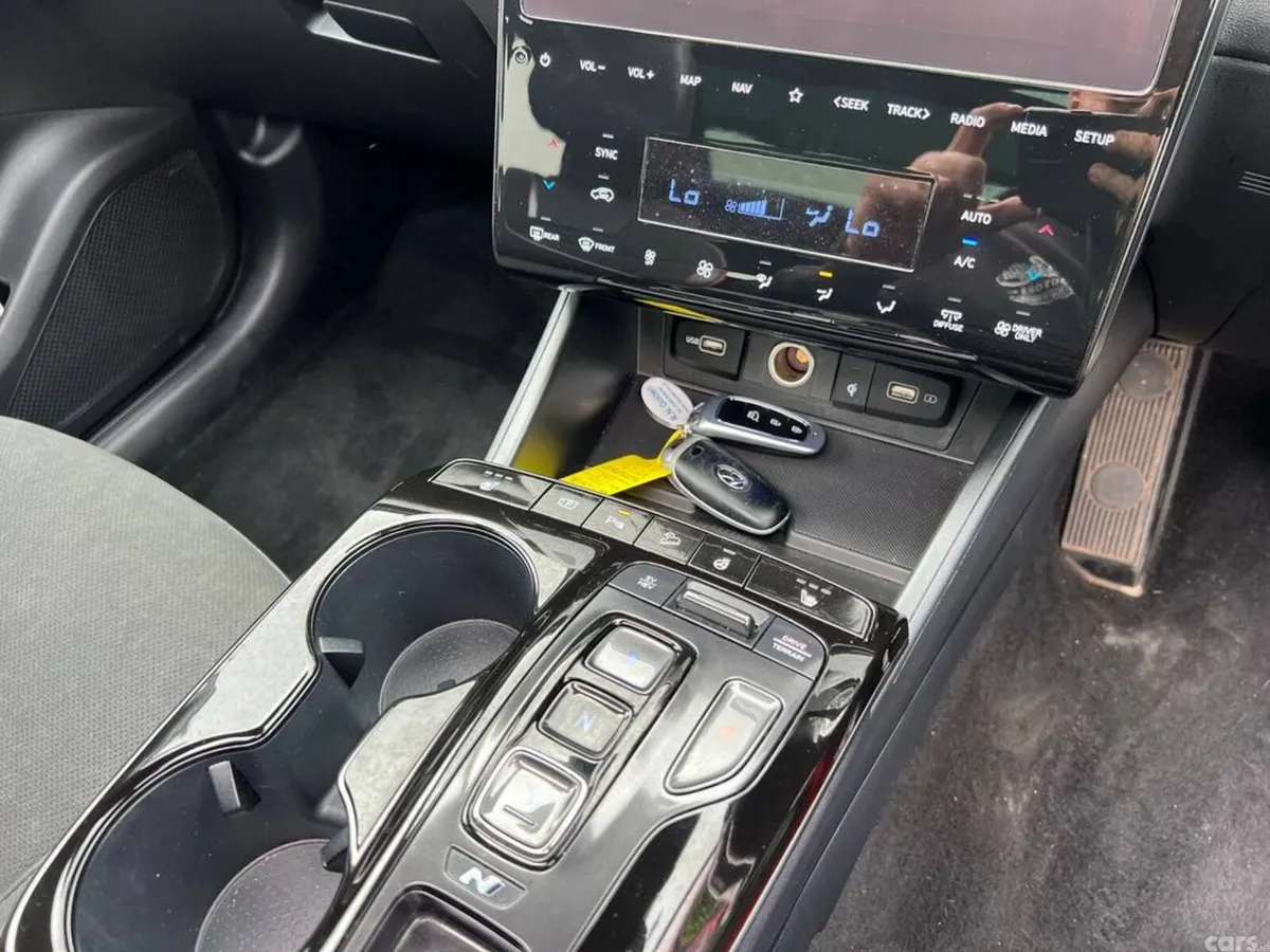 Hyundai Tucson SUV, Petrol Plug-in Hybrid, 2023, Red