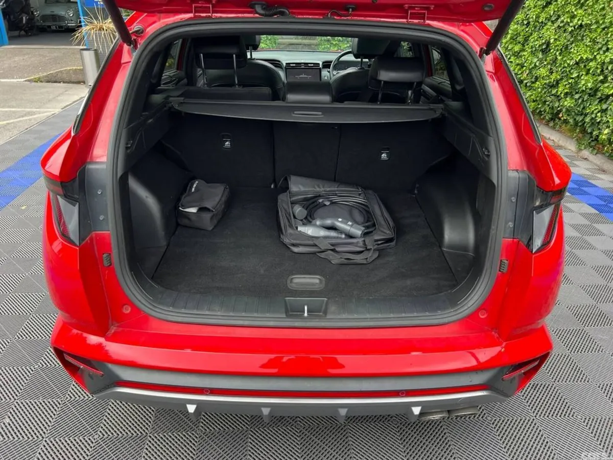 Hyundai Tucson SUV, Petrol Plug-in Hybrid, 2023, Red